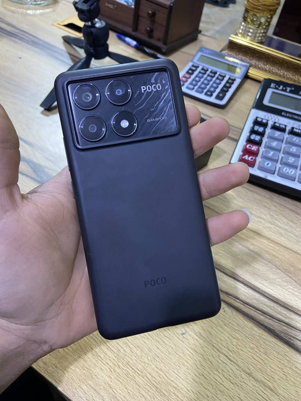 السلام عليكم
موبايل للبيع 
POCO X6Pro
ذاكرة 256 + 8
مامفتوح ولا بي كسر 
العنوان ميسان 
حي الامام صادق 
رقم تواصل ***********
