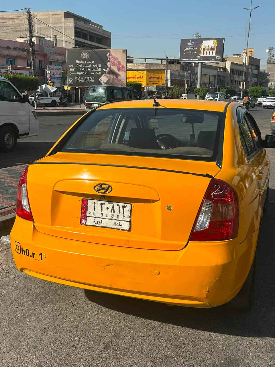 السلام عليكم عندي سيارة اكسنت موديل 2009 خليجي 
بيه بس طخه بل جاملغ الخلفي تبريد ثلج السعر 65 وبية مجل 
مكاني الأمين الثانيه رقم ***********
ما متواجد على الفيس
