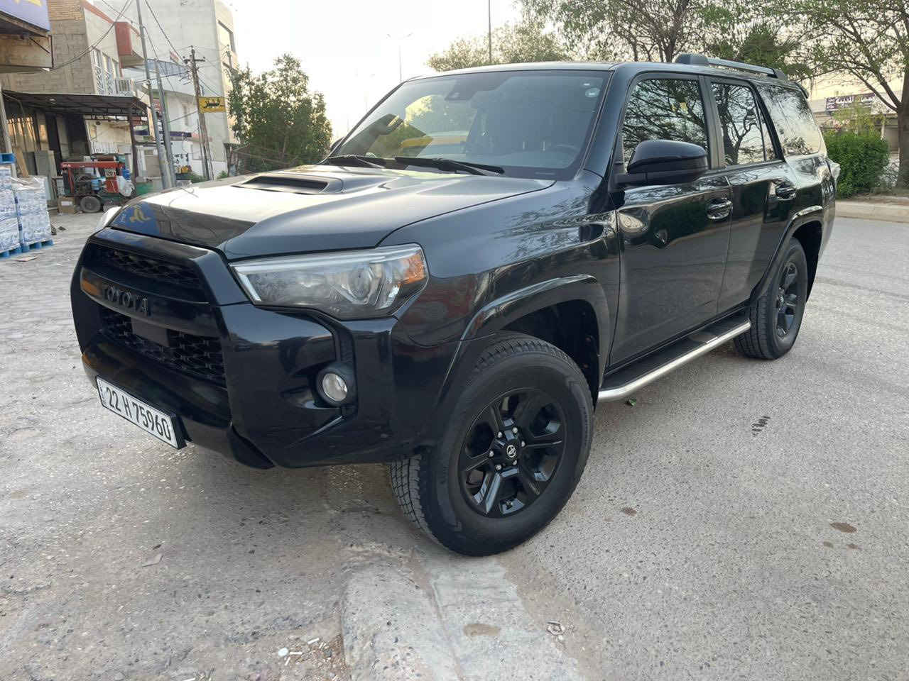 السلام عليكم 
      موديل2021سعر   250$ ورقه دولار بيها مجال 
TOYOTA  4RUNNER SR5 Preniuim✍️
~ تويوتا فور رنر 
~ وارد أمريكا  
~ محرك 6 سلندر  / V6 
~ فئة SR5 
~سيارة بنيد وجاملغ
~ ايرباك سترن و برده رجعت بيلادي 
~موصفات 1/1 
~ بصمة 
~ فور ويل ( 4*4 ) 
~ شاشة كبير  كاميرة دوار 
~ كاميرة خلفية 
~ داخلية اسود ملكية 
~ رادار أمامي  
~ كشن أمامي كهربائية 
~ كشن مخمل 
~ لايتات عدسة زينونة 
~تحديد سرعة 
~ حجم تايرات 17 
~ سبعة راكب ( ثلاث مقاعد)
~ ماشي 84  الف ميل 
~سيارة رقم اربيل ب اسمي  
~ رقم شاصي موجود بالمنشور 

Jtemu5jrxm5952007

~ سعر  ( 250$ )💰ورقة دولار بيها مجال 🤏
~ مكان واسط العزيزية 
 
***********
