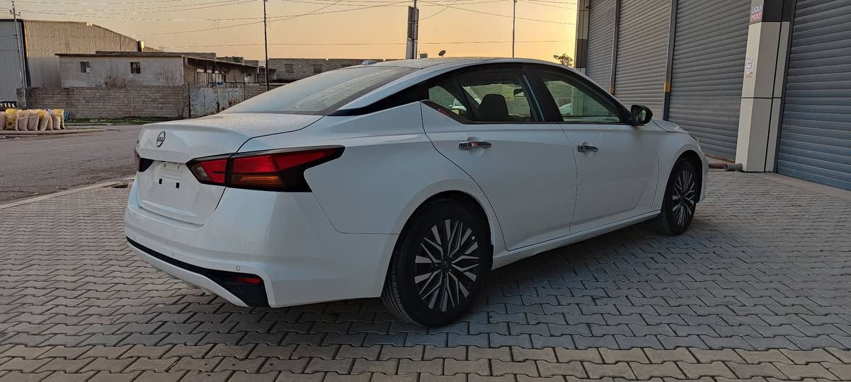 تەنها 🔥167🔥گەلاومەعمەلە نیسان ئەلتیما مودیل 2025 مواسفات SV ئەمریکی نمونە لەجوانی لەپاکی تەنها 12هەزار ڕۆشتوە بۆنیدی بیلادی لەسەرە بەلام بۆیاخە بێ ناوگرتن ئیرباگ تەنها سوکان کراوە بەشەریکە رادار و ڕادیتەر بیلادی بەشەرت بێ جالو سارد شوخت کاتیە سێ مانگی لەگەلە بۆرەقەم بەسمەو ڕاداری پیشودوا خەتی جادە درگابەسمە  ***********    ***********
