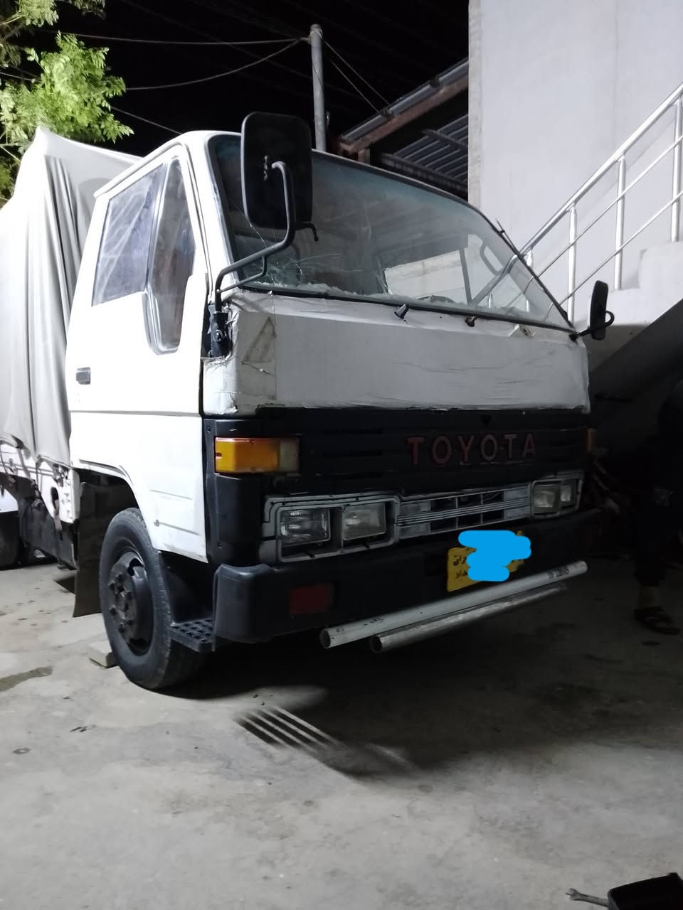 سلام عليكم داينه رقم. بغداد  مه كينه بازين 3واي به شرتي كيرمه كينه اكسل 6تايه لوك باترية لوك بي رزيو شاصي به شرت مالل فه قيره به كاسبي زور توم توله سعري 32$ سياره كه له سليمانيه ***********
