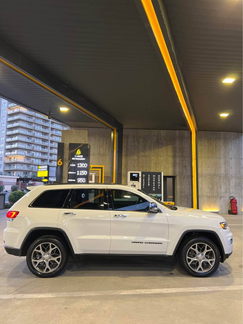 ‎‏grand cherokee limited 2019 V6  
سعر 268$ 
رقم تلیفون:***********
‎‏‎اللَّهُمَّ صَلِّ عَلَى مُحَمَّدٍ وَعَلَى آلِ مُحَمَّدٍ
‎🔹گراند جیروکی لمتد 2019    

‎🔹محرک 6 سلندر
‏‎🔹 بسمطين+فرشات بيلادي مجوود 

‎🔹 مكفولة كفالة عامة 
‎‏‎  ,  ،بدون رصعات،بدون بارد ،بدون حتى شخط
‎‏‎ ،رمل مابي ، فقط مکانین تکحیل بقية كلها بشرط

‎🔹فول فول مواصفات
شاشة كبير لمس كاميرا حاسة
بسمطين
کشنات حار و بارد 
ستیرن حار
مرائی رادار 
داخل اصفر 
ئوتو ستارت/ستوپ 
‎بانوراما 
‎كشن جلد كشن كاراباي 
‎بصمة تشغيل عن بعد باب جاك ليد زينون 
‎تحكمات ستيرن دبل فوليوم فورويل هوك
‎سيارة بها 2 بصمة من شركة جديد جدأ 
‎سيـارة عل نظافتها احسبها صفر زيرو

 ‎‏‎تخم تاير الاصلي جدید🔹
کل سیرفس جدید 

‎‏‎محرك كير بشرط مامفتوح 🔹
‎‏‎سيارة حيل نظيفة كلشي عل بلاد لوك
‎‏‎ سنوية زنكة كلشي جديد مدفوع ال 2030
‎‏‎باسمي السنوية بشرط تحويل و خرامة 
‎‏‎سيارة مابيـها دينار مصرف كامل من كل نواحي

‎نفسي يوم /تحويل حاظر 
‎مکان /داخل سليماني

‎رقم تلیفون ***********📱📞 السليمانية, العراق
