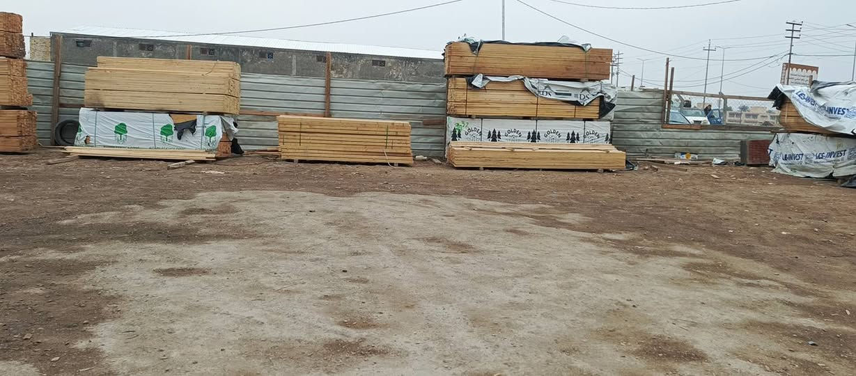 السلام عليكم سكلة الرحمان الحصوة قرب مطعم النصراوي يتوفر لدينا جميع انواع البلاويد ويوجود  تشريح البلاويد و انواع الخشب ولدينا ايجار خشب لوح وسير وبقار رقم الهاتف ***********
