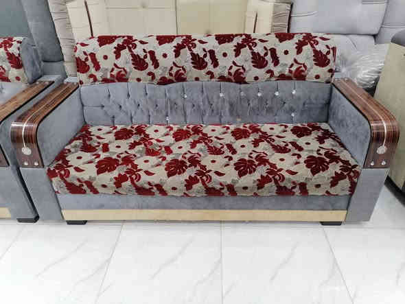 #تخم 10 مقاعد لسفنج دايس مابي كسر موضح بصور
#سعر 135 عنوان كوت زين القوس شارع المله 
#رقم*********** يوجد توصيل بعد لمقابله فقط
