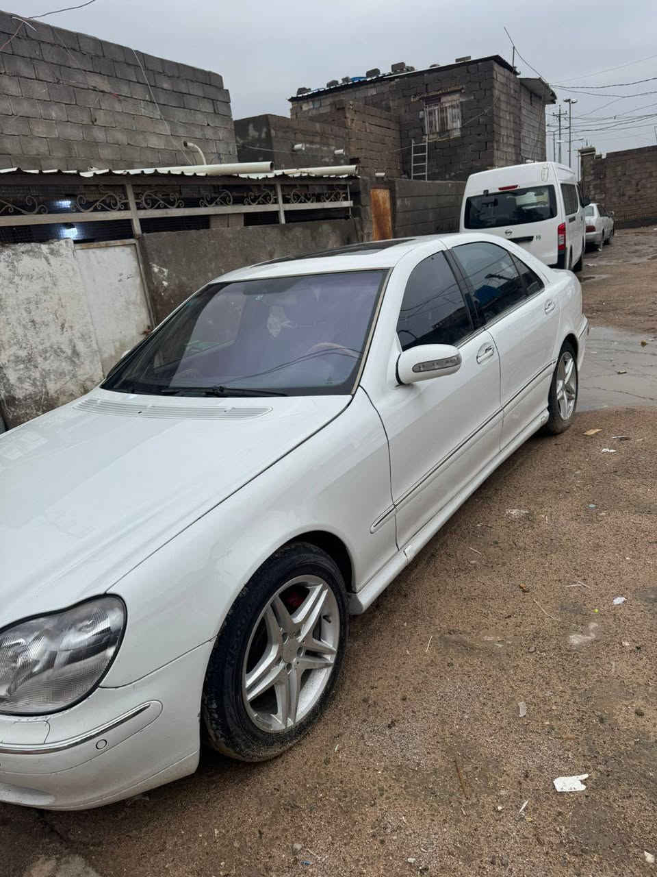 من رخصه ادمن
مارسدس غواصه 550 Sمديل 2000
AMG فول مواصفات
كير ومحرك مكفول
مكفوله من ضربه
سياره نضيفه عنواني البصره
سياره بأسمي غرامات صفر 
سعرهه 100 ورقه 
***********

