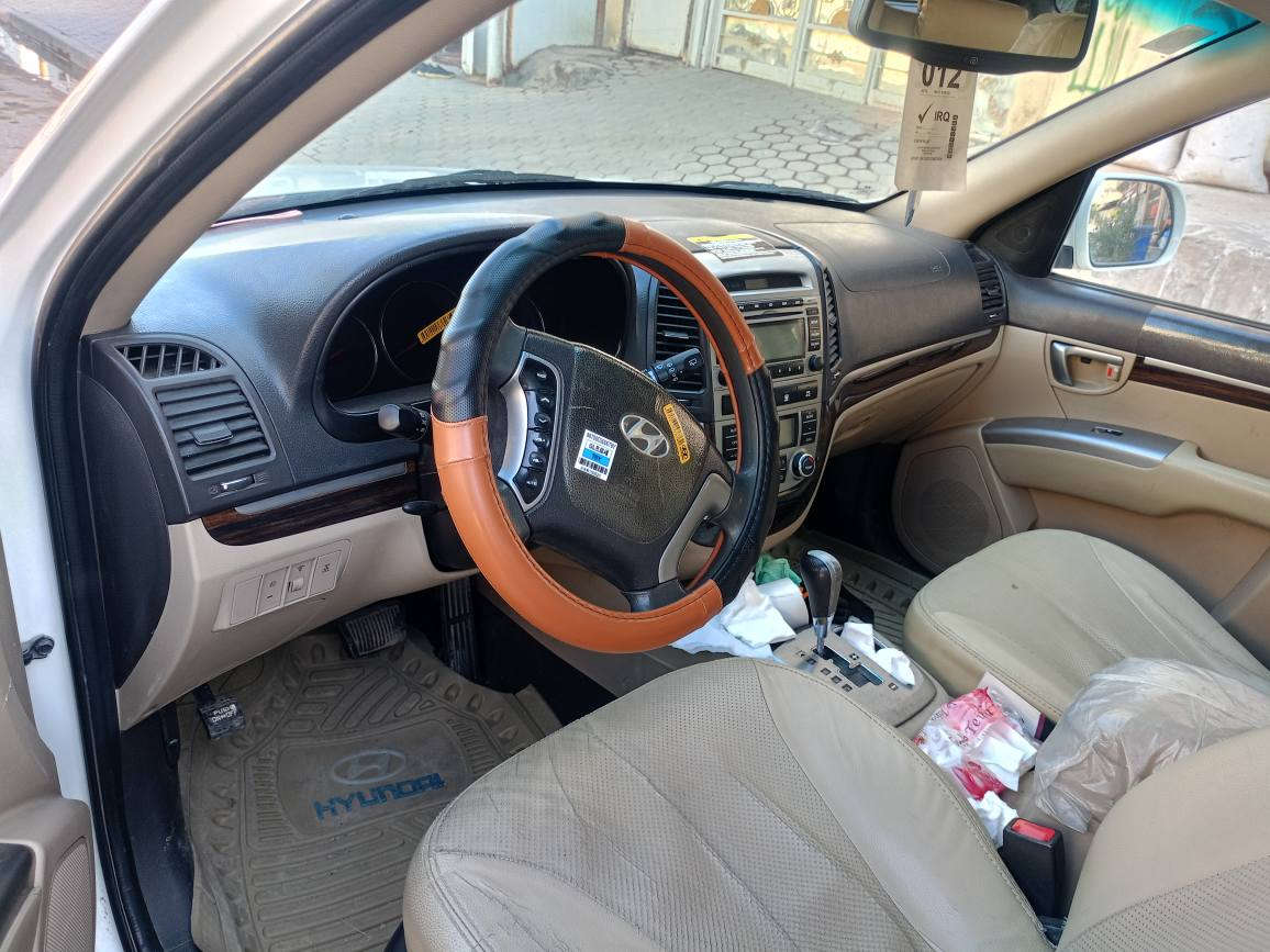 هونداي سنتافي فول  بصمه فتحه تبريد 3 قطع كفاله عامه من كلشي مكينه 3000 مكفوله كير مكفول كدامكم بالصوره السياره خير من الله بيع فقط غير متواجد عل فيس *********** النجف, العراق
