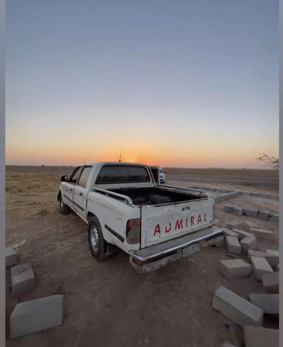 السلام عليكم بيكم ادمرال للبيع موديل 2008 سيارة جاهزة تايرات صدر كهربائيات كلو جديد غرفتهة نظيفة 4 جوم كهرباء 
مكينة بيهة بداية تبخير السعر 25 وبيهة مجال للاستفسار الاتصال ***********
