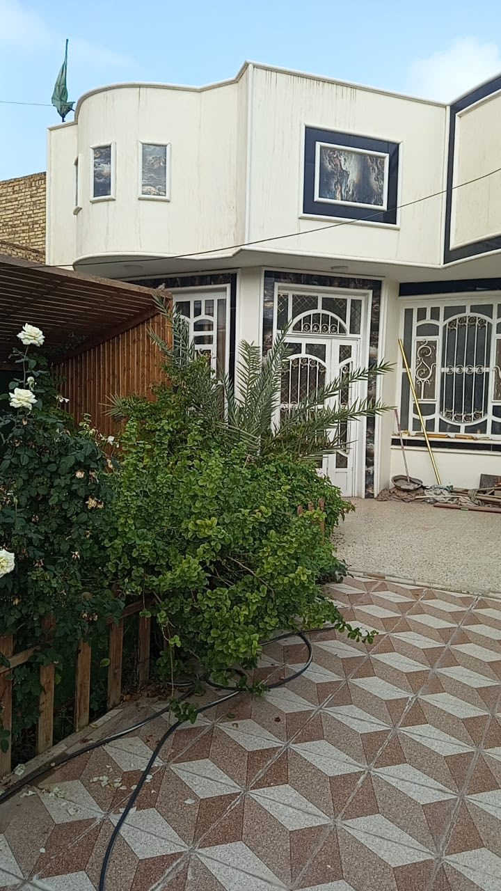 🏡 بيت للبيع مساحة 270 متر طابو زراعي

يحتوي على حديقة، كراج سيارة، غرفتين نوم، استقبال، مطبخ، هول مع كليدور، مجمعات صحية عدد (2). مناور هول كليدور 

بناء جديد، تبليط ، تتوفر كافة الخدمات (ماء، مجاري، كهرباء).

📍 الموقع: شارع زين العابدين.

💰 السعر: 120 مليون دينار

✳️ قابل للتفاوض

📞 المعلومات: مكتب بيت بيوت الشمري

علي عذاب – ***********

📢 انضموا لقناة التليجرام 

https://t.me/aliathabb
