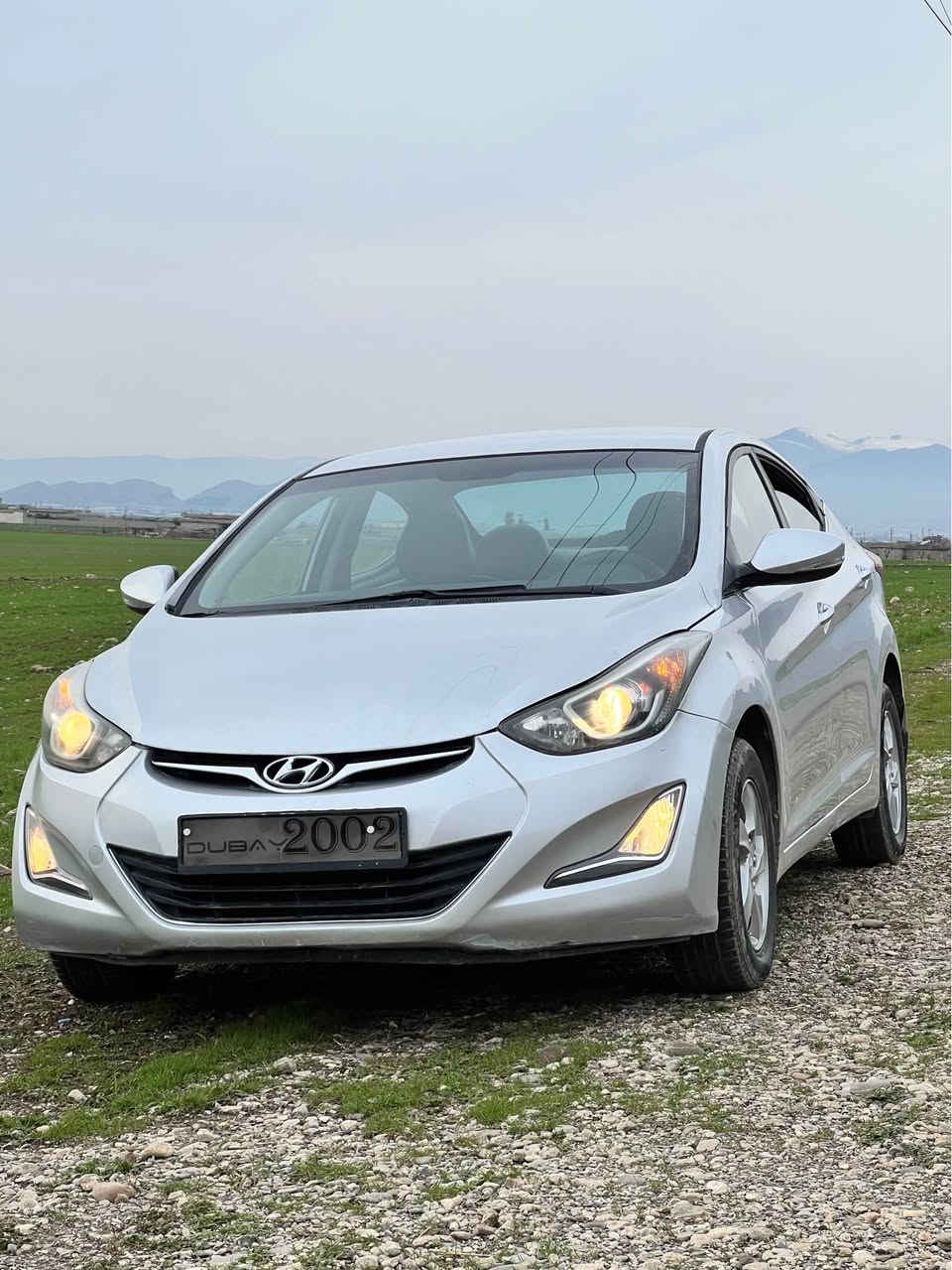 هۆندا ئەلێنترا مۆدیل 2016
سەیارەکە بڕاوەیە فولە بەس سلایت نییە 
بێ دەعموو لێدراو
 مەکینە 16 
سەقف حیزامە بەس سەقفی بۆیاخ نییە
دەبڵ گێڕە (عادی + ئۆتۆماتیک)
ئاوێنە شەفت و کارەبایی
حاسە پێش و دوایە
ئیکۆ + تڕاکشن (دژە خلیسک)
سوکان ڤۆلیۆم + سوکان هیتەر
تەحەکوماتی سوکانی هەمووی ئیش دەکات
تەبرید سارد و گەرم نیزام سپلیتە
تەبرید مەرکەزییە 
بیلاد ئایپادە + کامیرەیە
کوشن جڵد و هیتەرە
122 هەزاری حەقیقی ڕۆیشتوە
سەیارەکە بێ عەیب و عارە
هەموو گیانی بەشەرتە 
 سعریشی 58گەڵا و معامەلەیەکی کەم 
موشتەری تەلەفۆنکە جوابی نامە نادەمەوە
لەگەڵ ڕێزدا…!
ژ.م خاوەنی//*********** رانية, السليمانية
