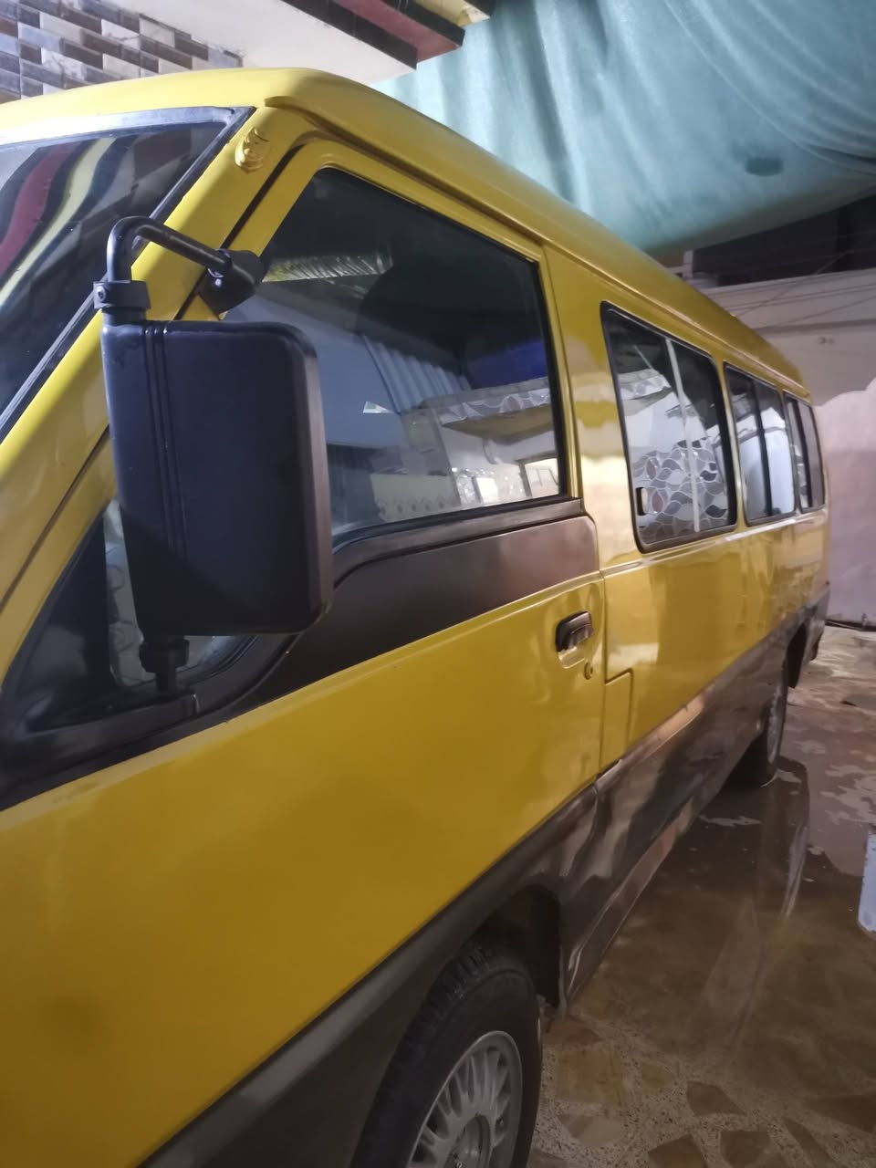 هونداي باص شبوط موديل 96 محرك وبم حاوية 3000 مال بريجو سيارة كفالة من ميكانيك، شواصي، كهربائيات، صدر امامي خلفي، دوشمة. السيارة متعوب عليها سنوية نافذة تاخذها تحول بسمك رقم انگليزي أجرة وتصير سنوية لل 2031 
 مكانها ديالى بعقوبة
معروضة ب 53$
***********
