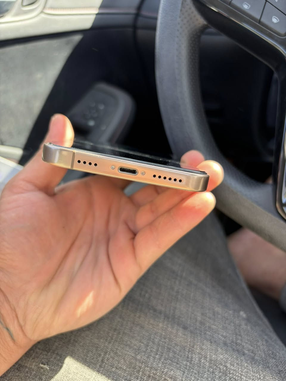 السلام عليكم
اكس ار محور 13 برو ذاكره 128 نموذج m الجهاز مبدل شاشه ويرادله ضهر فقط كله شغال ما بي نقص ابد بصمه الوجه سماعات كامرات كلها شغاله السعر 90 قفل ما بي مجال 
مكاني حي الاعلام شارع البداله 
***********
