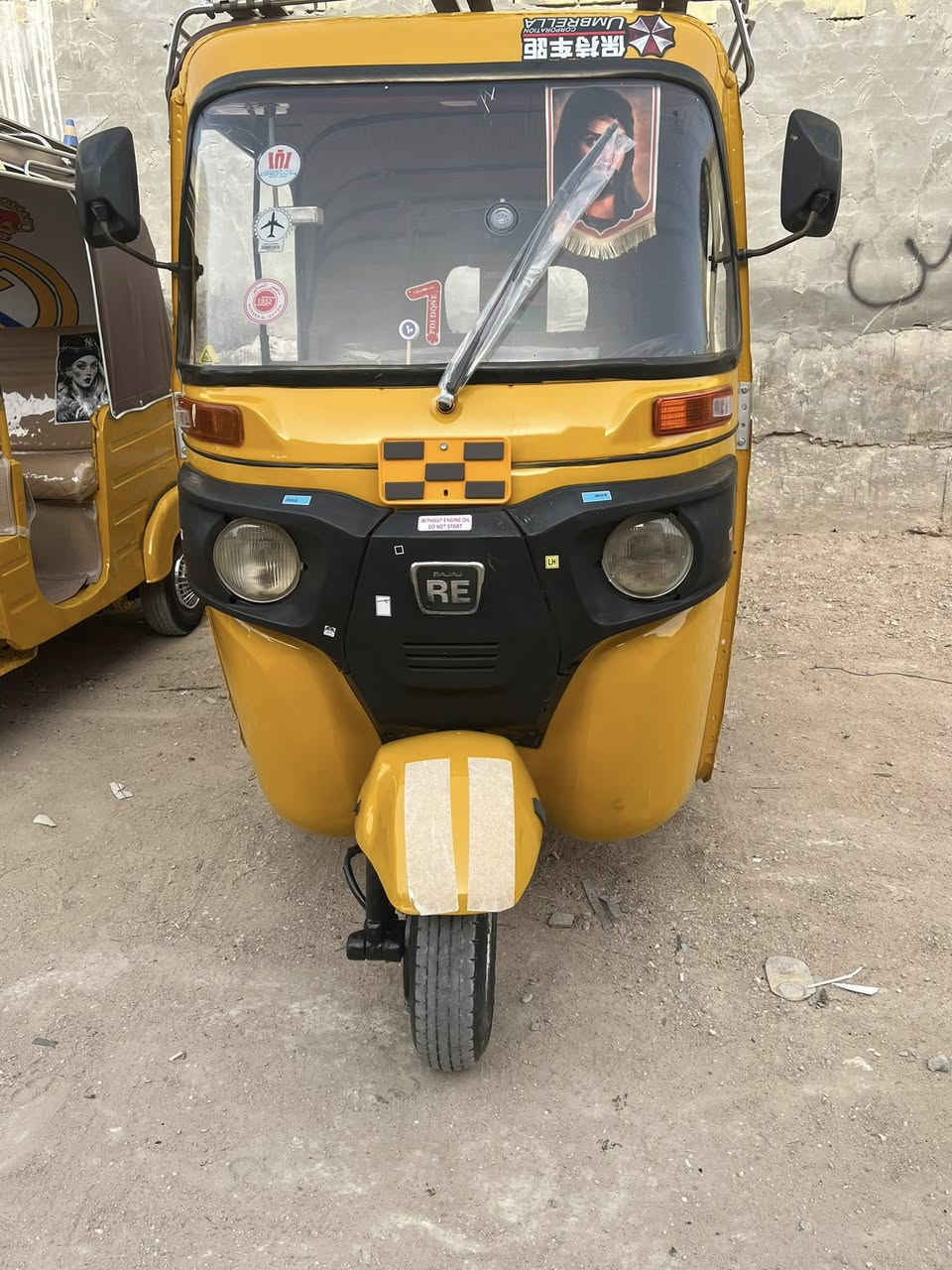 سلام عليكم اخوان هاي وجبه جديده نكاتك جاهزات واحد علي واحد ألف ما تصرف عليهن دوشمه جديده كاعيات سبع قطع مسجل اول وحده موديل عشرين سعرها 5000 بيها مجال ثانيه موديل 19 سعرها 4700 بيها مجال ثالثه موديل 17سعرها  3600  عنوان كربلا امن داخلي شارع طارق //***********//***********
