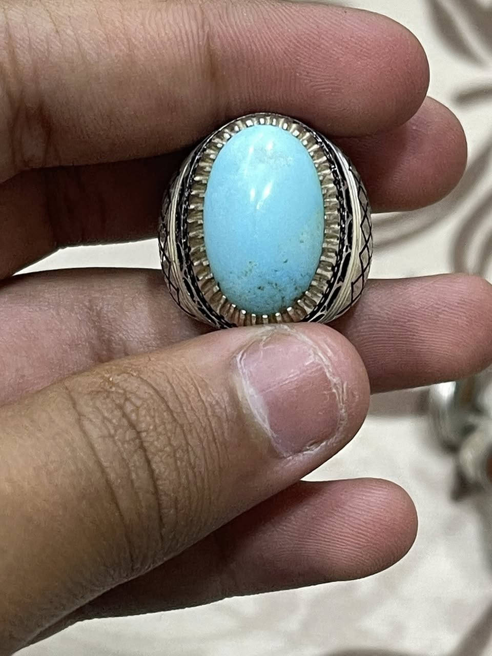السلام عليكم محبس نيشابوري صافي شرط الفحص صياغه ثقيله ٣٣ غرام مكاني بغداد مدينه الصدر سعر نهائي ١٥٠ الف موصل ١٤٠ ما بايعه ***********
