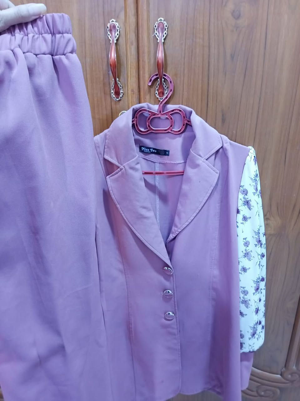 قاط وردي إستعمال نضيف جدا السعر ٣٠ قياس ٤٢


**إذا كنت صاحب هذا الإعلان وتريد حذفه لأي سبب، رجاءا أرسل رسالة إلى الدعم الفني**