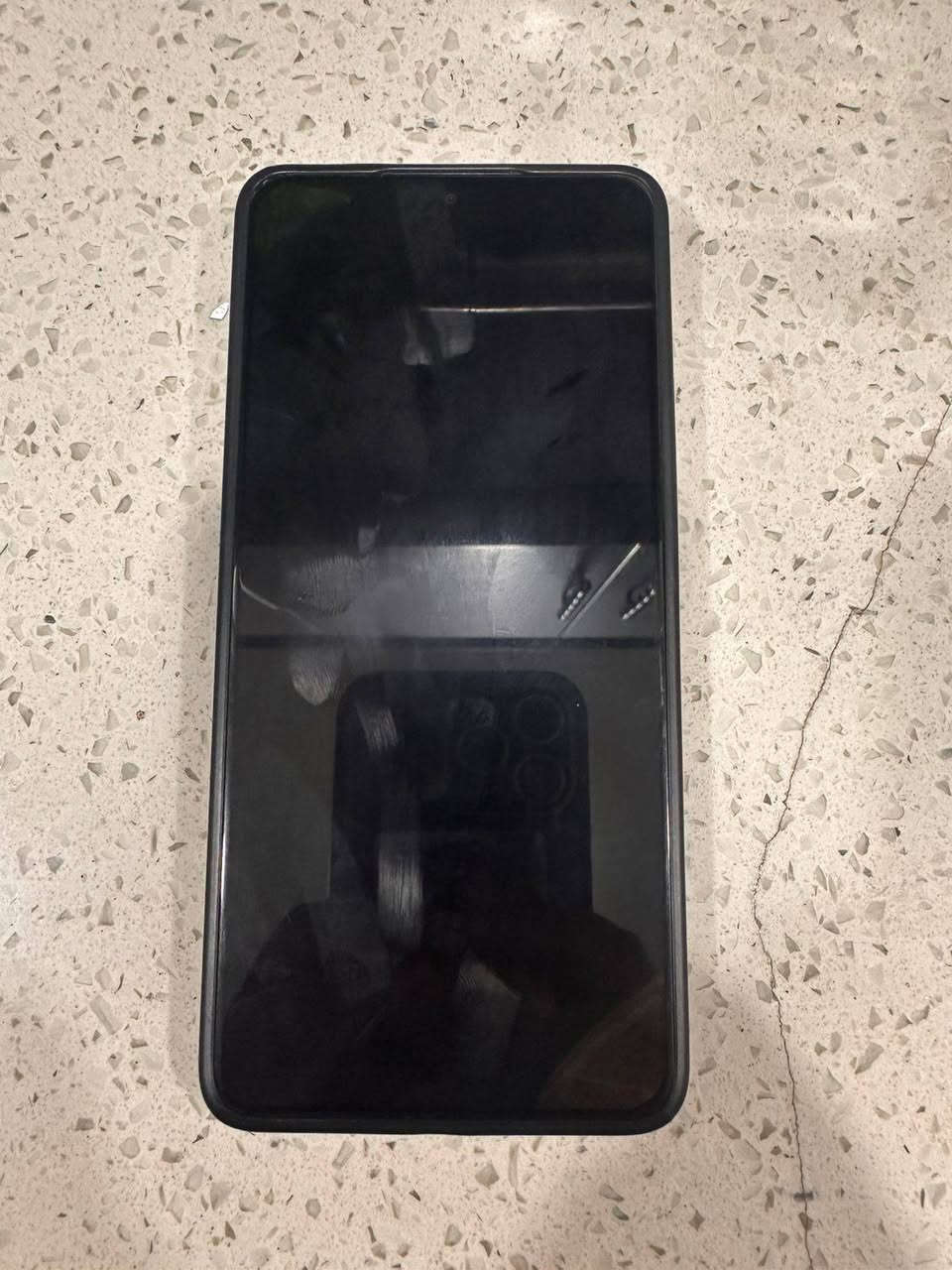 السلام عليكم بوكو اكس سكس برو جهاز معروف بس بي مشكله صارت الشحن مالته يبقى 15بالميه حتلوا تبقي على الشحن من تفصله على شحن يمشيك ساعتين تلاثه اذا استخدام هواي بس اذا قليل يطول والباقي كلشي مكفول بي للبيع او المرواس
***********
