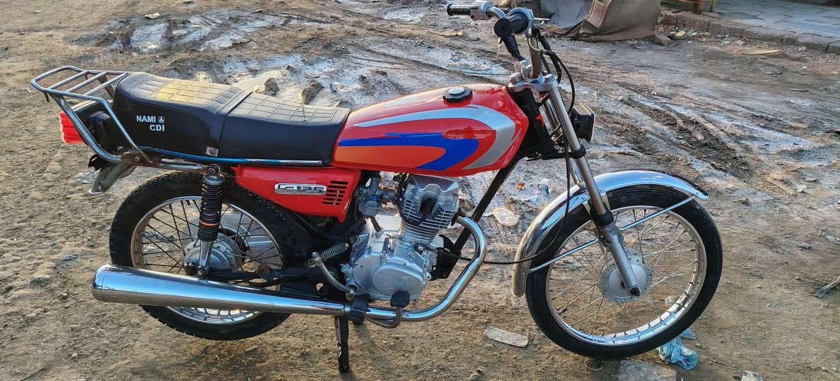 السلام عليكم دراجه للبيع بدون مكينه مفتوحه مكفولة عشائرين السعر ٥٠٠بيه مجال بصيط   طريق المجر قرب مطعم الطواحين


**إذا كنت صاحب هذا الإعلان وتريد حذفه لأي سبب، رجاءا أرسل رسالة إلى الدعم الفني**