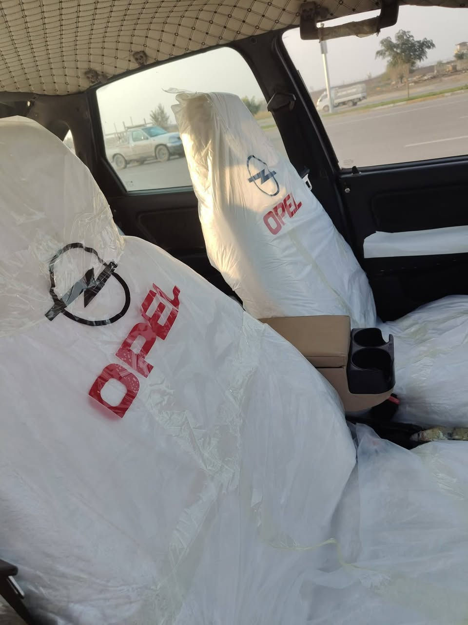 اوبل فكترا حجم 18 دوش المرغوب موديل 1992رقم اربيل دولي  بأسمي شرط التحويل والغرامات
گير عادي
كابون بانزين بيها
صبغ جماليه فقط
مكفوله من الضربه 
مكان السياره كركوك 
السعر45 
للتواصل رقم ***********
