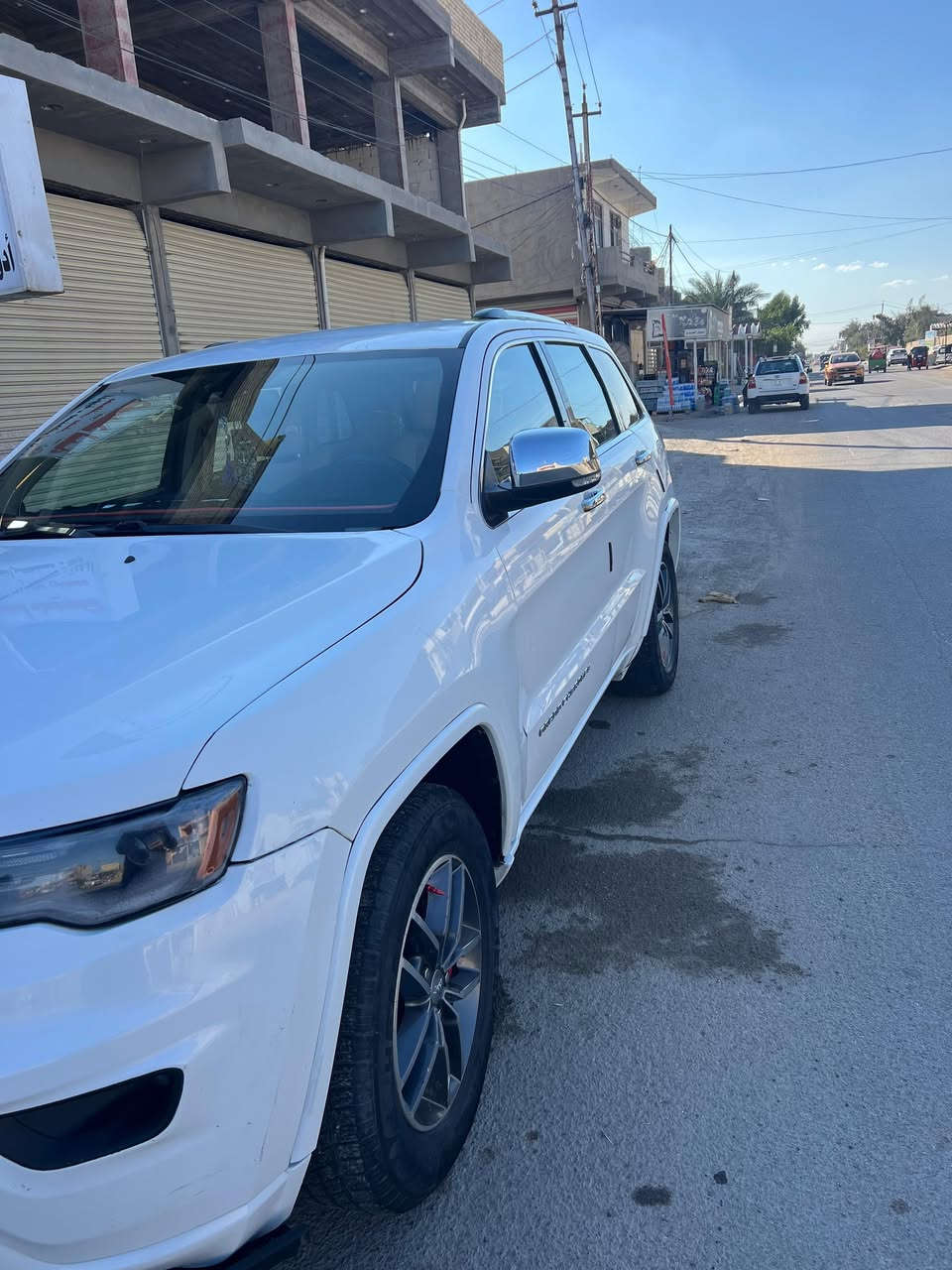 السلام عليكم 
جيب موديل 2014 مكينه و كير كفاله ما مفتوحه محرك 3600 فور ويل رقم بغداد 
بصمه 
تحكم ستيرن 
كامره خلفيه 
كير ماوس 
حساسات 
تشغيل عن بعد 
لد نهاري 
تخم تاير جديد 
و بعد بيهه مواصفات 
السياره وارد امريكي لون ابيض السياره مصبوغة عام مكفوله من الجفيه و الكص حادث امريكا الجاملغ الامامي جهه السائق 
و بالعراق الجاملغ خلف السائق الصبغ اثر طخات و شخوط اني ابيع صبغ عام السياره حد اديه السياره 60%
السعر138 ورقه وبي مجال 
الاستفسار الاتصال ***********
*********** واتس
