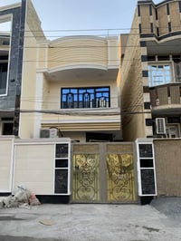 للبيع بيت ١٠٠ م واجهة ٥ نزال ٢٠  طابقين يحتوي على ٣ غرف نوم مع صالة وم...