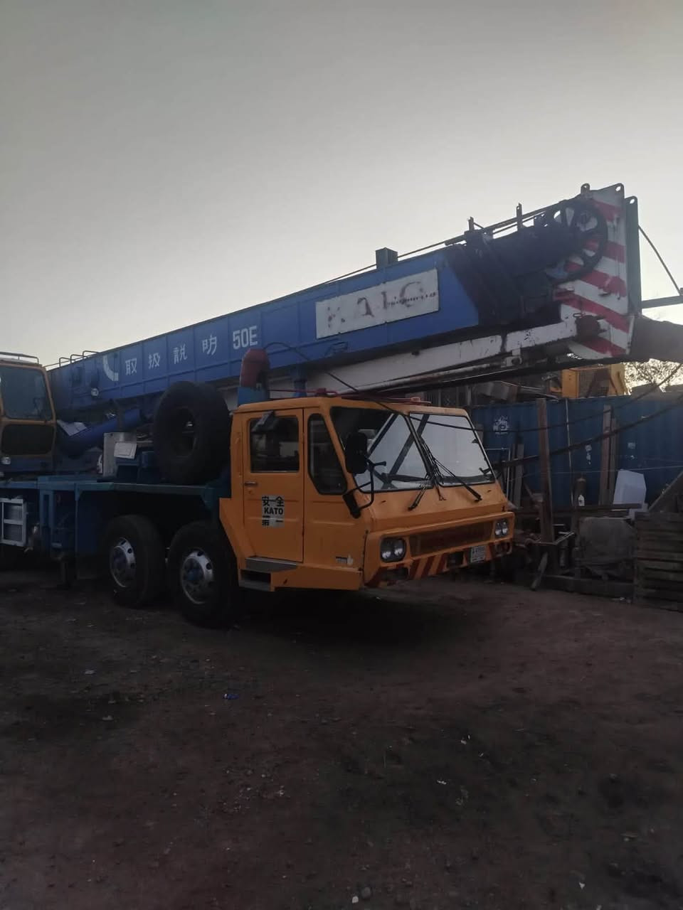 السلام عليكم كرين كاتو 40 طن جاهز بدون اي نقص كفاله مكانه بغداد السعر 625$ وبيه مجال بسيط 

‭***********‬
