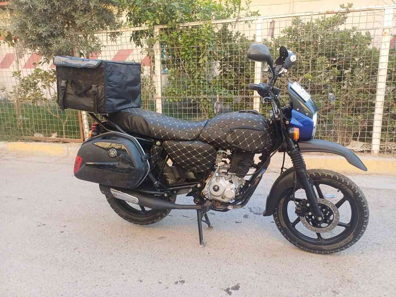 سلام عليكم دراجة بوكسر  موديل ٢٠٢٣ شهر ١٢ ماشية ٢٠ الف سنوية بسمي تحويل ثاني يوم  السعر مليونين و ٨٠٠ وبيهة مجال بصيط رقمي ***********
