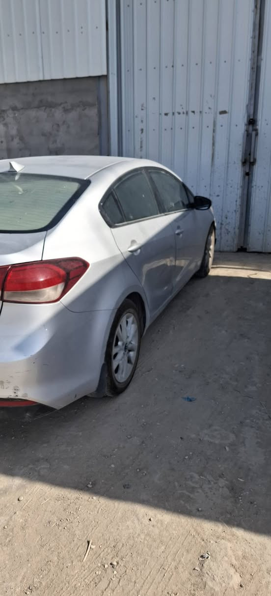 يالله فورتي موديل 17جاهزه سياره مكينه كير تبريد حادثه بنيد وخشوم جاملغات اماميه تعمير وصبغ بيه بارد فقط سعر 115علوان ناصريه مركز ***********
