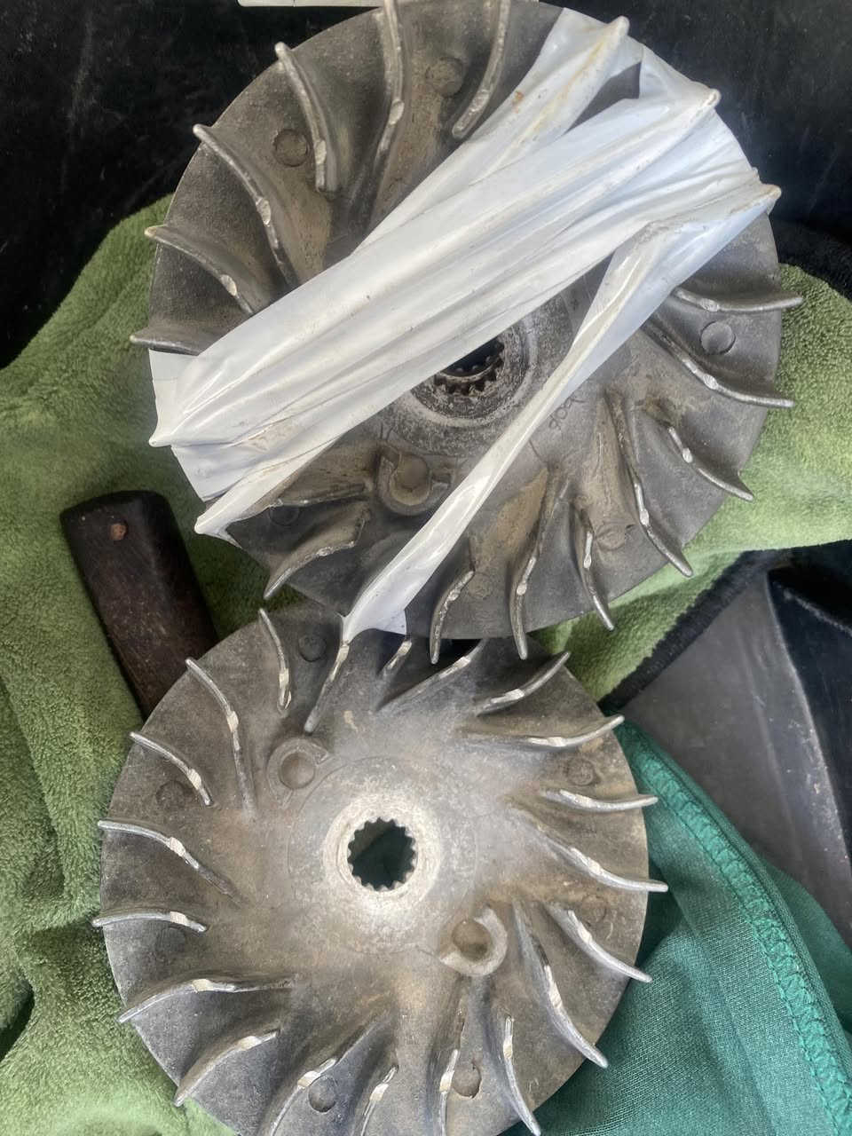 سيبايه ماكس ثعلب هيه وال كاسحه البيع سعر ٥٠ وبي مجال نضيفه مكاني حريه دوالعي
تصال *********** واتساب موجود كلج مامي و مروحه عوزه تصفير بس سعره ٢٠  وبس مجال مال ثعلب
