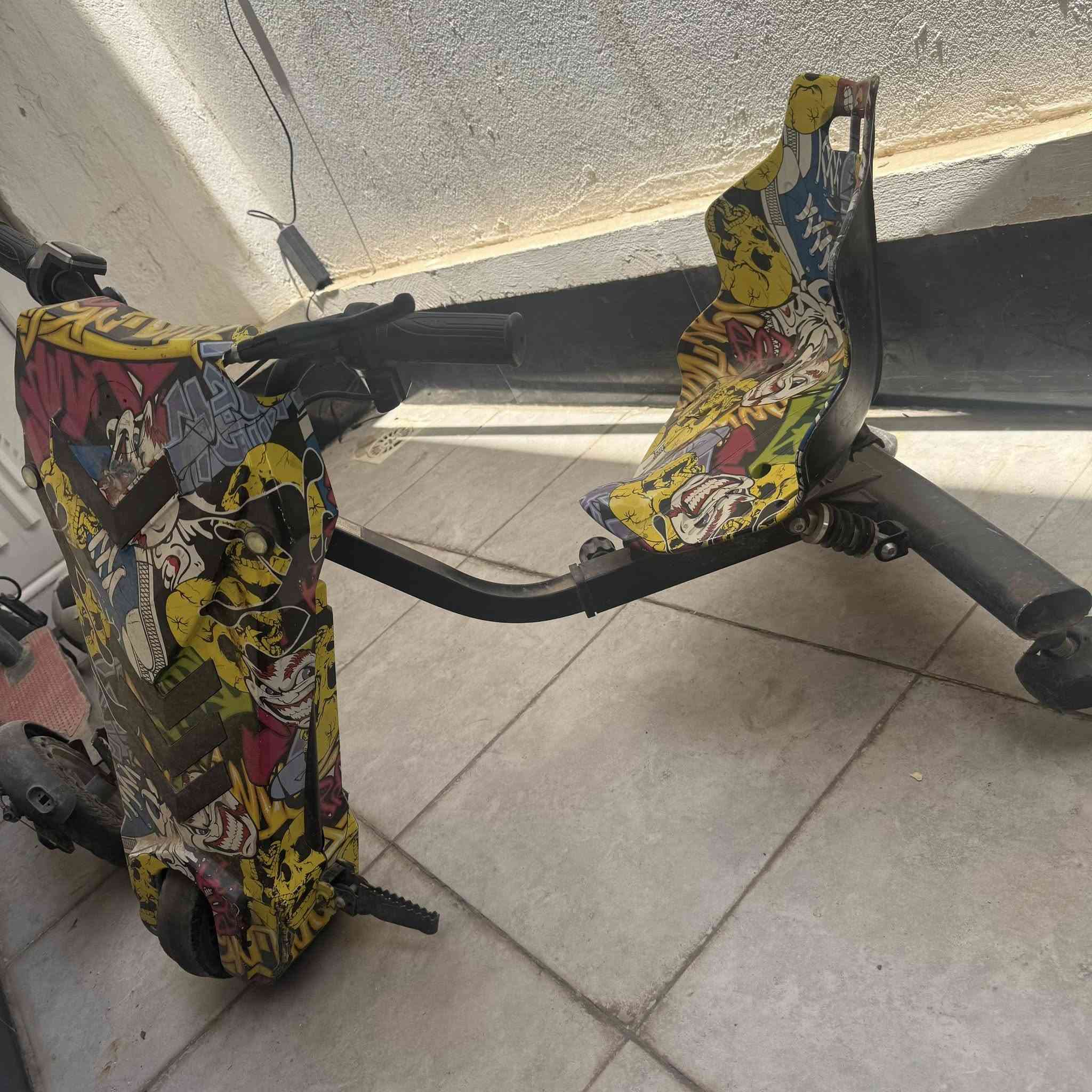 سكوتر كهربائي درفت للبيع ماشي كلش قليل اخو الجديد السعر ١٢٥ الف
0775 268 4413

0771 346 7123
