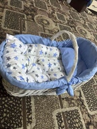 ميز طعام 6 كراسي يتكبر ويصغر  الميز كلش نضيف الكراسي بيهن كم كرسي يراد...