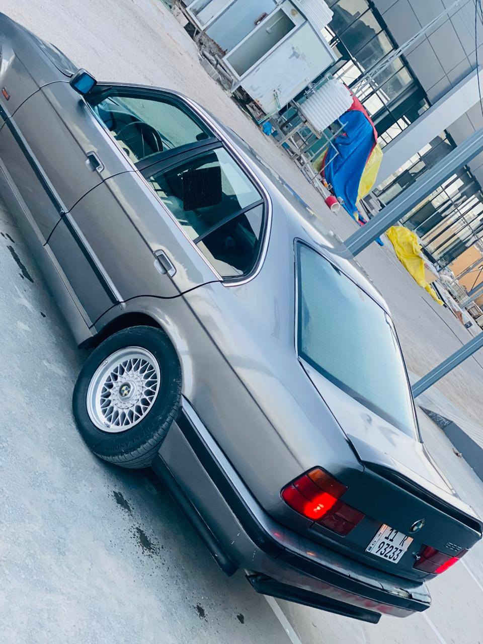 بي ام 1988 مفتوح 535 معمره تعمير جديد حدادية جديده رقم بغداد انكليزي بسمي كير مكينة جهاهزات 53
وبيها مجال للشراي الرقم ***********
