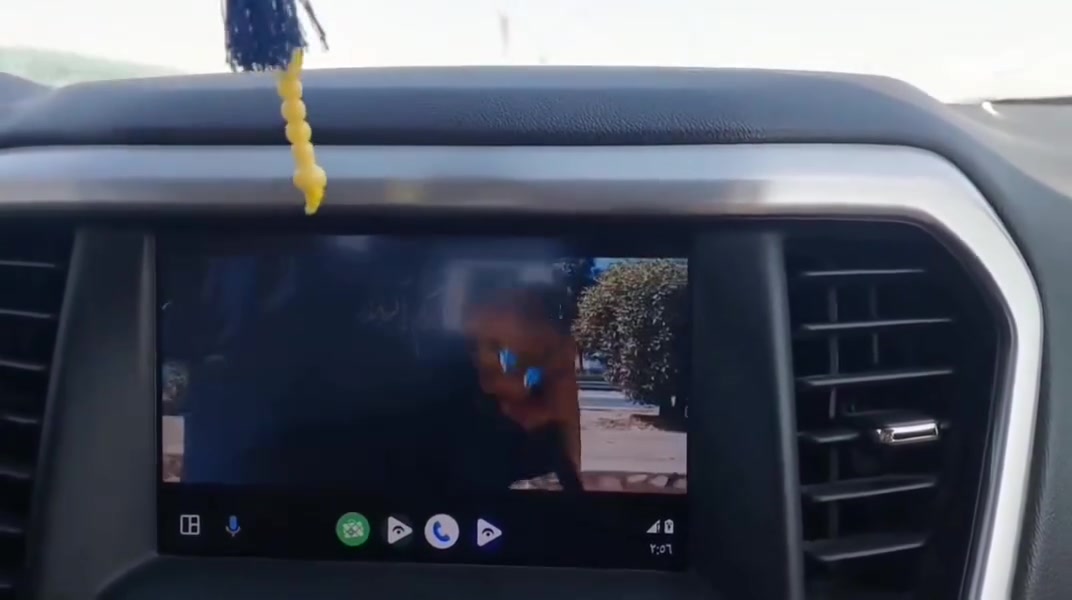 السلام عليكم 
 عدنا برامج على الاندرويد اوتو يخلي شاشة السياره تعرض فديو ويوتيوب وتلفزيون قنوات العالم 
متابعينا الغوالي اليوم شي جديد وحلو بالسيارة 
وحصري يمي فقط
  ملاحظة  هذا الشغل للاجهزة نظام الاندرويد فقط
الايفون مايرهم 
ملاحظة اخرى الفديوات تشتغل بالمشي وبالوكفة طبيعي 
السعر ١٠اللاف ماستر كارد او زين كاش او  نقد 
ونشتغلها بالواتساب ايضا وانت بمكانك 
*********** حسين
