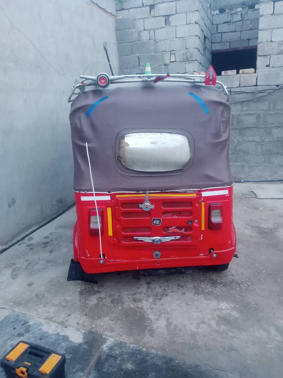 الحي***********
٣٠٨٠٠
