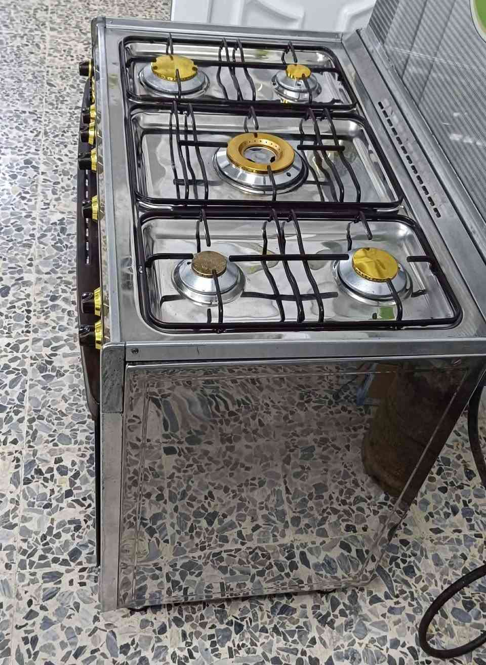 #للبيـــــــــــع عرض جدا مميز 
🔥 عرض مميز – طباخ كريازي المصري الاصلي 5 عيون 🔥
✅ حجم 60*90
✅ 5 شعلات قوية
✅ فرن شغال خط واحد
شغال كهربائيات ما عدا المقادح 
ستل ستيل 
💰 السعر: 275 بس مجال 
📍 العنوان: موصل – وادي حجر
🔹 للبيع أو المعارضة حسب الاتفاق والقناعة 🔹
✨ فرصة ما تتعوض ✨


**إذا كنت صاحب هذا الإعلان وتريد حذفه لأي سبب، رجاءا أرسل رسالة إلى الدعم الفني**