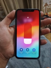 آيفون ١١ ٦٤ • شاشة مستبدلة • بصمة متوقفة