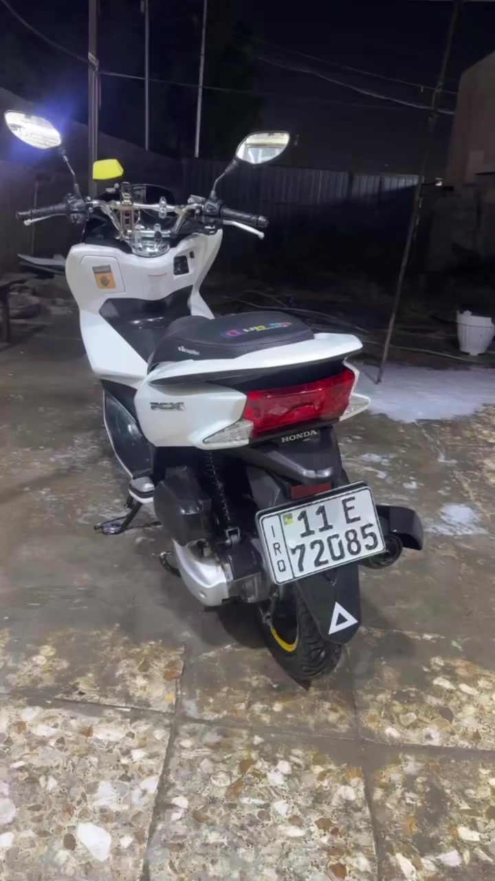 سلام عليكم بيسي اكس مرقمه رقم وسنويه شرط تحويل مكفوله كفاله عامه بيها شي بصيط مكاني بغداد شعب شارع صحه***********مكلف بل نشر
