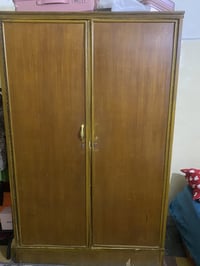 ميز تواليت • ستاند ملابس • بغداد