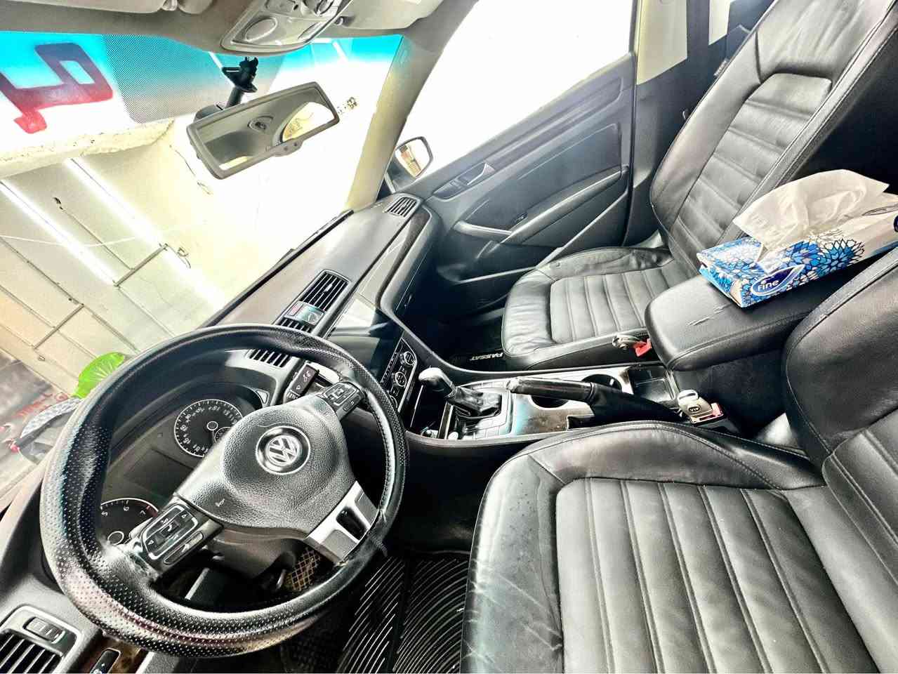 🚗 للبيع فولكس واكن باسات SEL  – فول مواصفات سنوية ب أسمي هزة وفحص رقم الانكليزي الجديد 
مصفرة من الغرامات 
📌 الموديل: 2014
📌 الفئة: فول مواصفات 1/1
📌 المحرك: 6 سلندر 3.600
📌 الحالة: ممتازة
📌 الفحص: 1/1
📌العداد: 90 ميل 
📌 السيارة نظيفة جداً، استعمال شخصي
📌 المكينه + الكير بحالة ممتازة
📌 السياره بدون حادث هنا صار بيها صبغ قطعتين مرفق السونار مع الصور 

✨ مواصفات:
 • بصمة تشغيل
 • شاشة كبيرة
 • كاميرا خلفية
 • فتحة سقف
 • تحكم دركسون
 • مقاعد جلد
 • تدفئة + تبريد ممتاز

💰 السعر: $ 130 مجال بسيط

*********** بغداد, العراق
