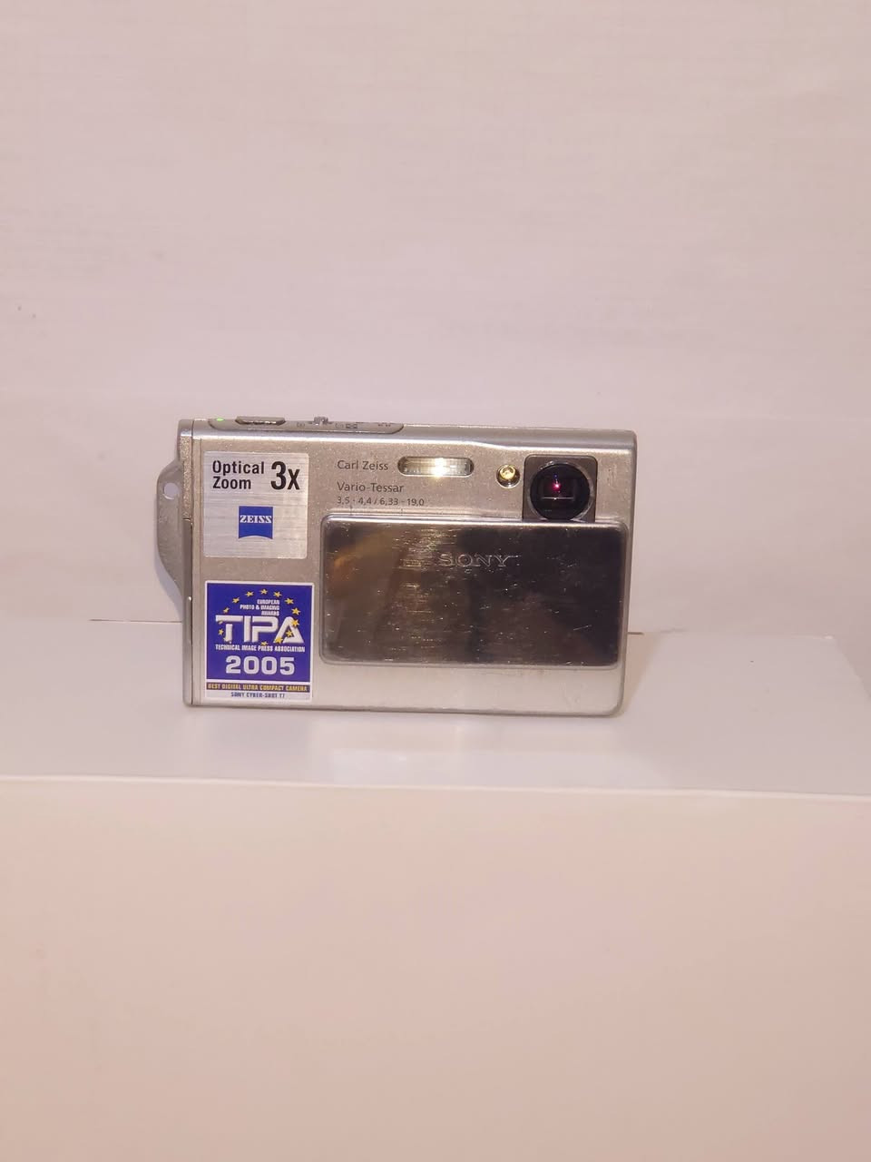 Sony DSC-T7 
مستخدم نظيف شرط الفحص ملحقات شاحن وبطارية 
80 الف


**إذا كنت صاحب هذا الإعلان وتريد حذفه لأي سبب، رجاءا أرسل رسالة إلى الدعم الفني**