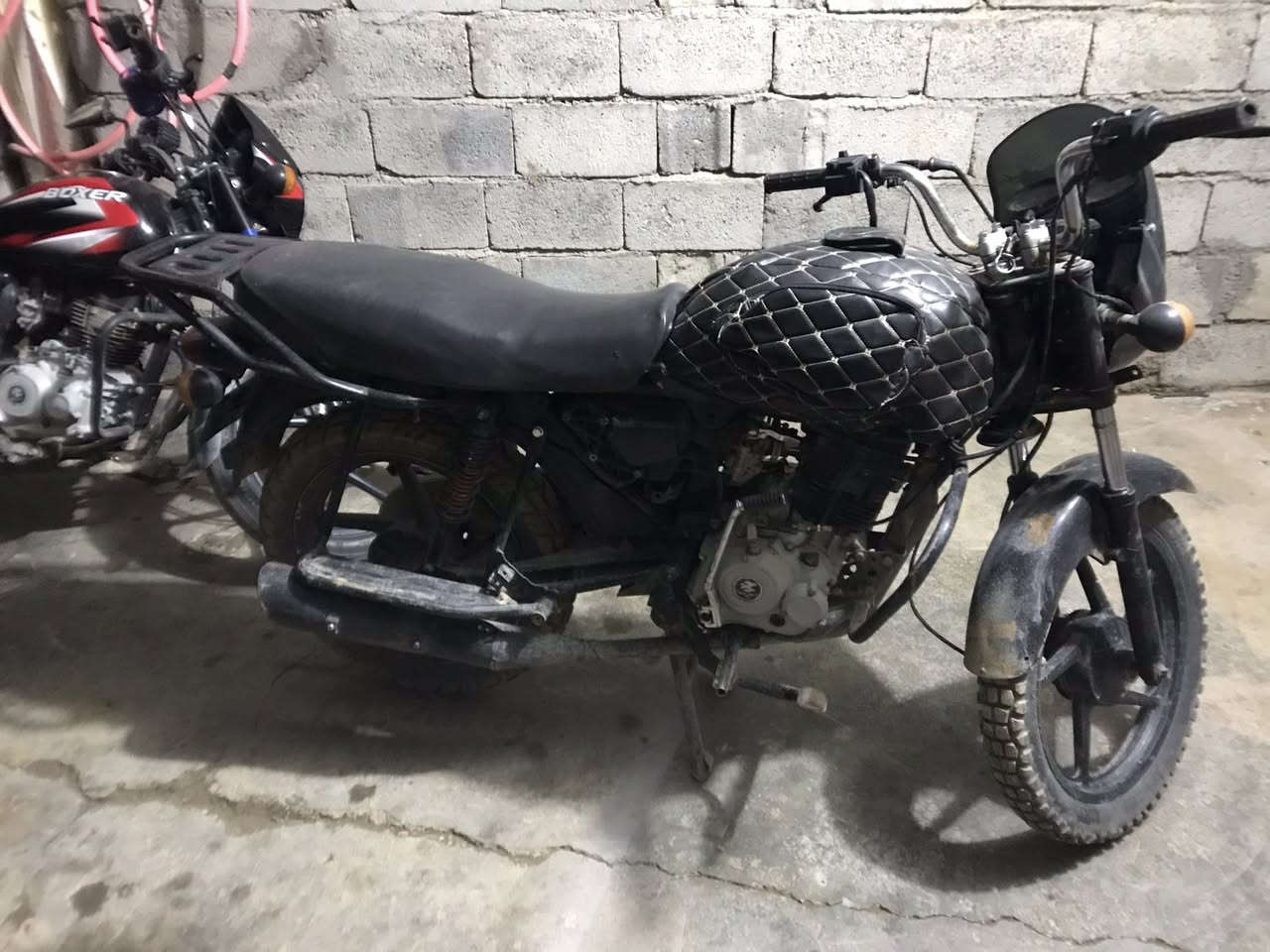 سلام عليكم دراجة بوكسر للبيع موديل 2022 مكاني ديالى ناحية سلام العنبكية اتصل وبيك خير وتدلل ***********
