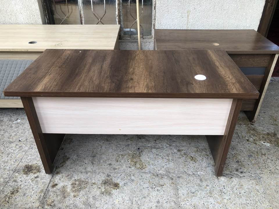 امياز مكتبيه سعر الميز ٩٠ الف 
سطحه سعر الواحده ٩٥ 
كرسي مكتبي سعر الكرسي ٤٠ الف 
كرسي جلد ٢٥


**إذا كنت صاحب هذا الإعلان وتريد حذفه لأي سبب، رجاءا أرسل رسالة إلى الدعم الفني**