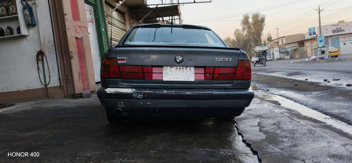 السلام عليكم
بيئم للبيع 525 فل فول عادي بدون حادث بس بخشم الجاملغ الامامي السعر (38) 
***********
***********
