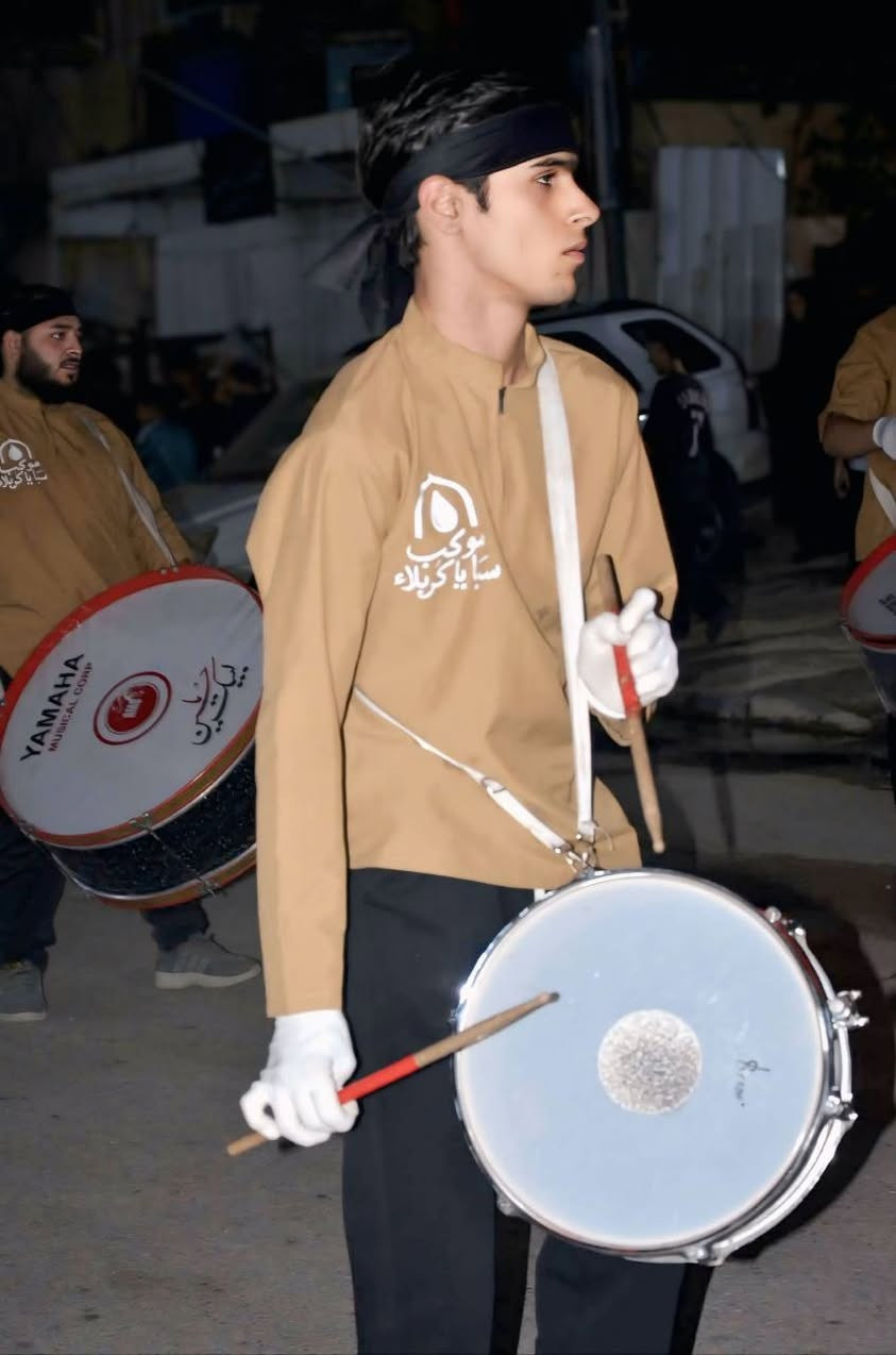 خدمه الحسين شرف لنا
يالله السلام عليكم اخوان هذا تصويري في احدى المواكب وتصوير مجانا لخدمه اباعبدالله الحسين 
اي موكب يريد مصور خل يتواصل وياي
تواصلو وياي واتساب ***********
