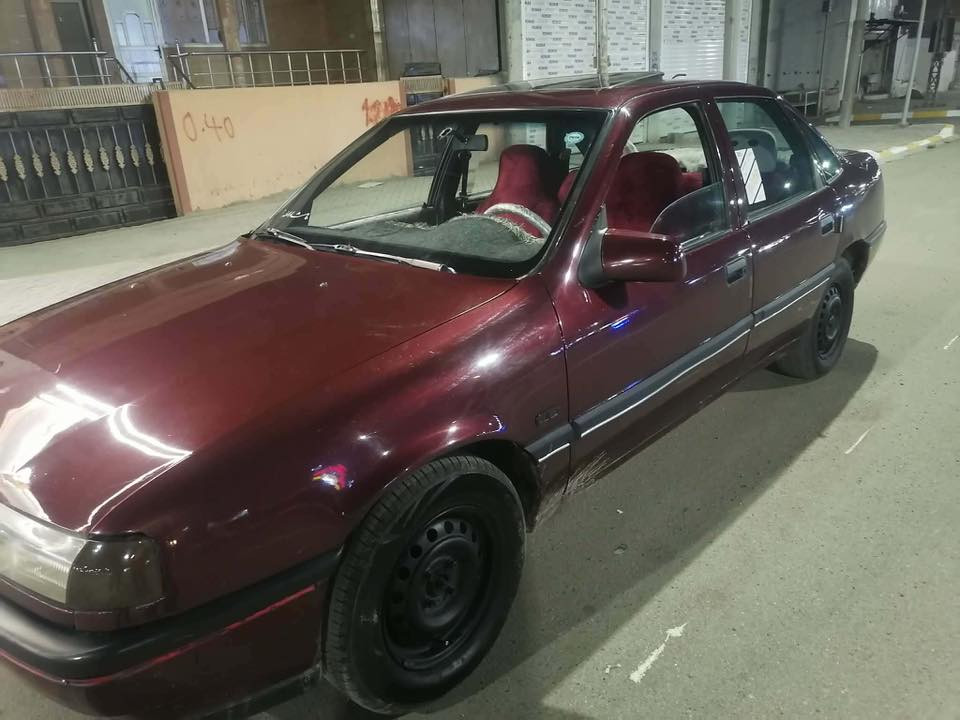 سلام عليكم للبيع أوبل فكترا موديل 1991حجم 18 دفتر بانزين سنويه منتهي بدون ضرر فقط صبغ جماليه كير محرك بشرط كير عادي سعر 40 وبي مجال بصيط عنوان كركوك رقم الهاتف ***********.     ***********

