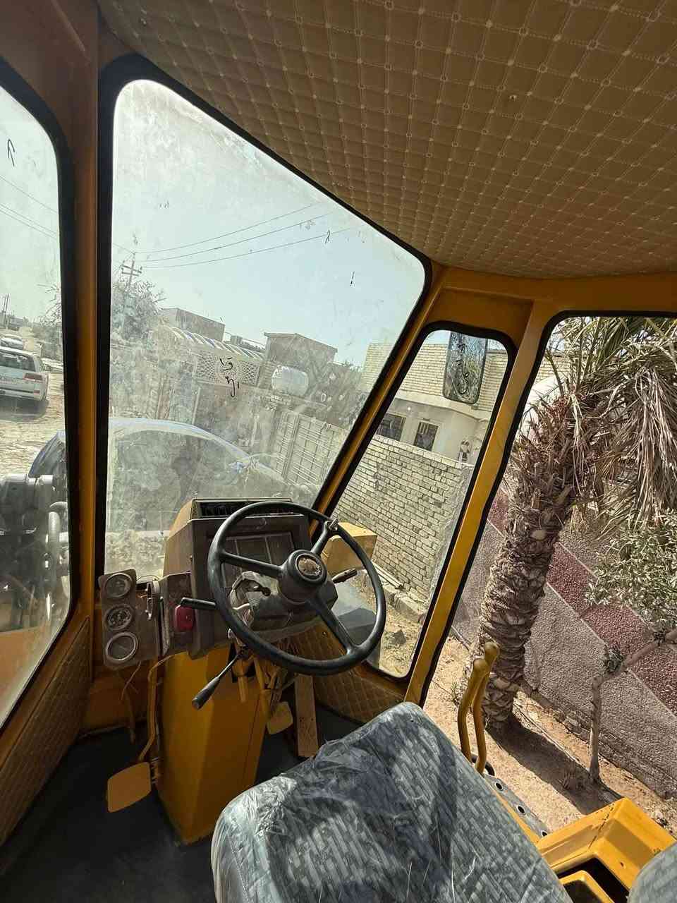 شفل للبيع كوماتسو حجم 250 بدون اوراق مكفول من العشائر والسرقه السعر 140 ورقه للستفسار اتصال ***********
