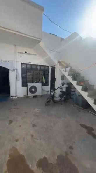 بيت للبيع100 حي بدر فرع لحم عجين الماسه😍خدمات ماء كهرباء ومستوصف قريب الأرضيه صب بيت مرتب*
**سعره مناسب*38*مليون وبي مجال

***********واتس
*********** كركوك
