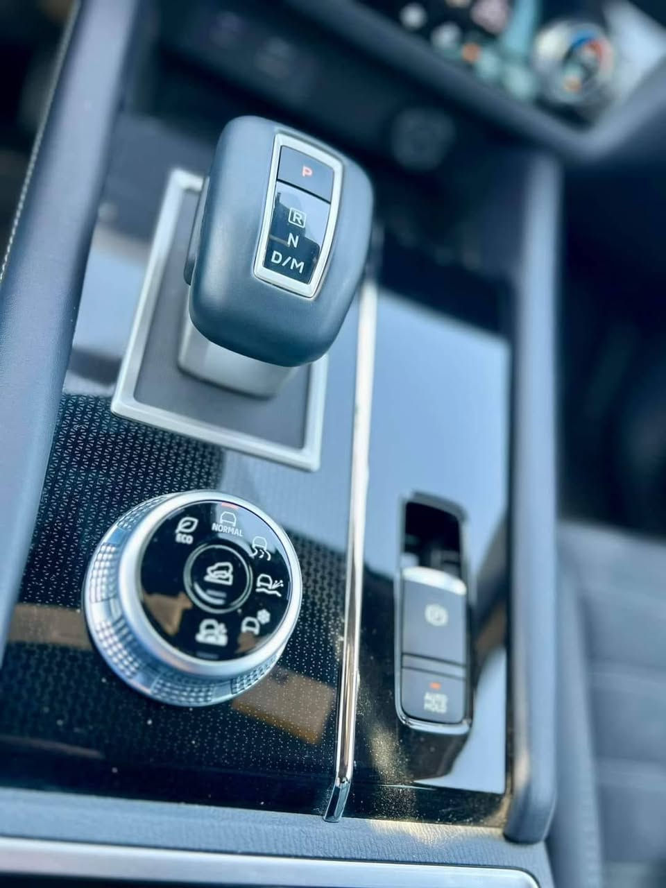 السلام عليكم
اوت لندر 2024 فول مواصفات 
ماشيه 28 رقم بغداد تحويل ثاني يوم
حادثها جاملغ ودعاميه موضح بالصور ايرباك طاك ستيرن ودشبول مصلح
السعر 220 وبيها مجال
للاستفسار ***********
