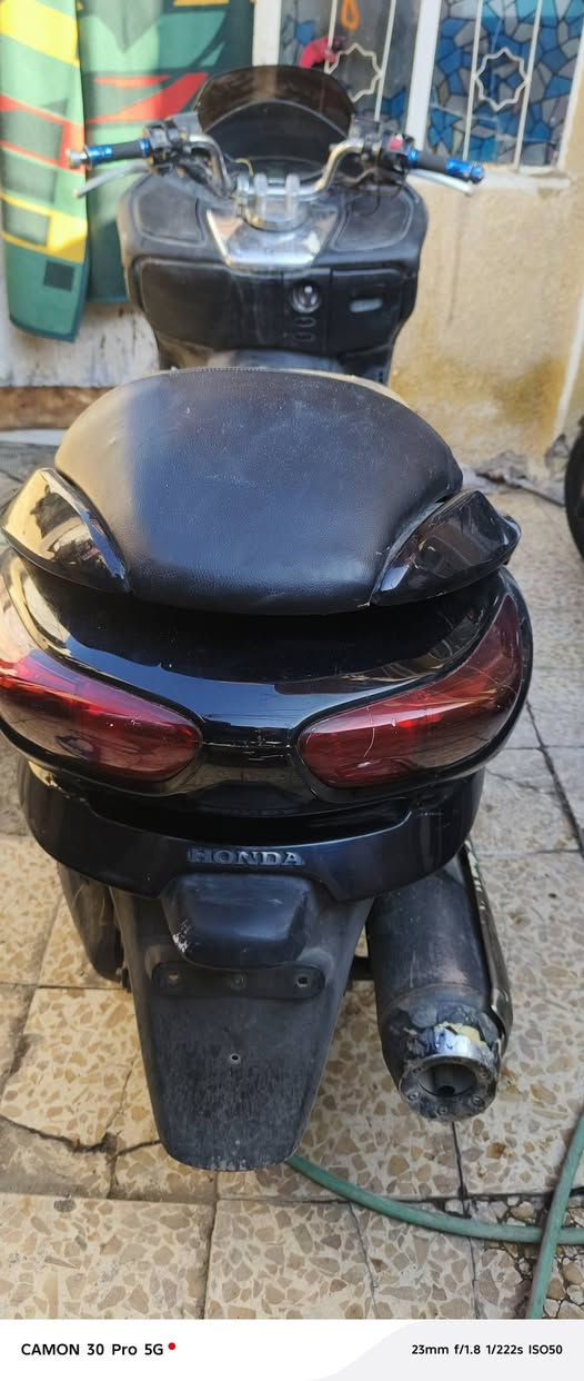 سلام عليكم فورزه08شغاله عميه مكينه زينه ناعمه نواقصه بريك خلفي +جاملغ امامي وكلج خلفي بي صوت بسيط ويمشي عادي ب450الشراي يتصل مكاني بغدادالشعب***********ابيع كوم حديد. يعجبك هالسعر اهلا وسهلا ميعجبك لتكسر بحلالي
