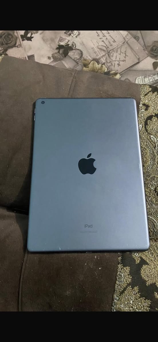 ايباد ٨ لبيع ذاكره ٣٢ جهاز مامفتوح ابد واتساب ***********
