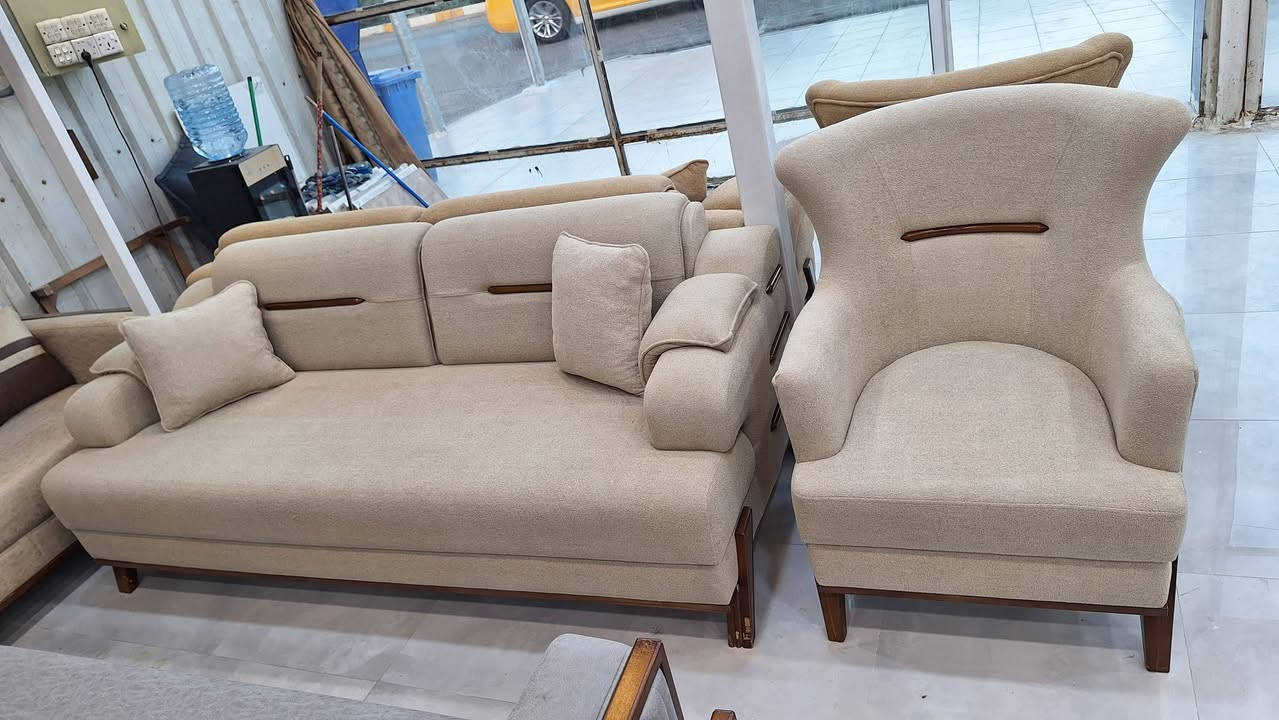 معرض أنوار الزهراء للاثاث .
أفخم وأحدث الموديلات للطقم الملكي والكلاسك والمودرن والديوان المصري وبأسعار تنافسية مع الجودة والمتانة والضمان الحقيقي 🥰 . ويوجد بيع بالاقساط لحاملي بطاقة الماستر كارد 🌹 . العنوان/ العمارة حي الكفاءات شارع المعارض مقابل بلديات ميسان موبايل  *********** #اثاث #اثاث_فاخر #العمارة #الناصريه #البصرة #مشاهير #مشاهير_الانستقرام #اكسبلور_فولو #مشاهير_العراق #
