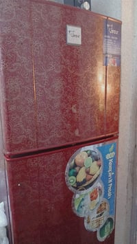 ثلاجة • حجم 20 • للبيع